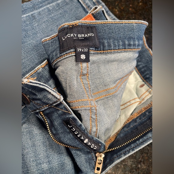Lucky Brand 🍀 Dark Blue Denim Jeans - Picture 2 of 4
